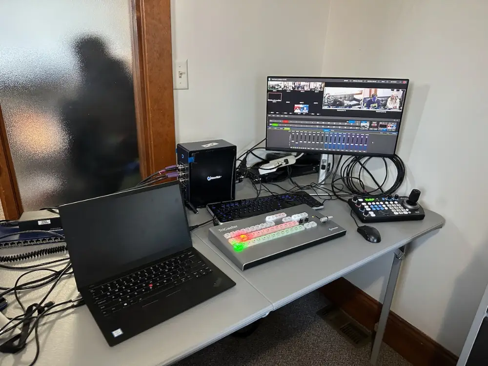 Post-production editing and multimedia integration workstation